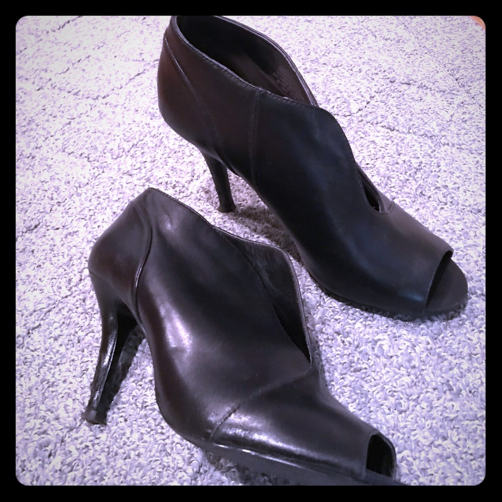 Nine West Black Leather Booties
